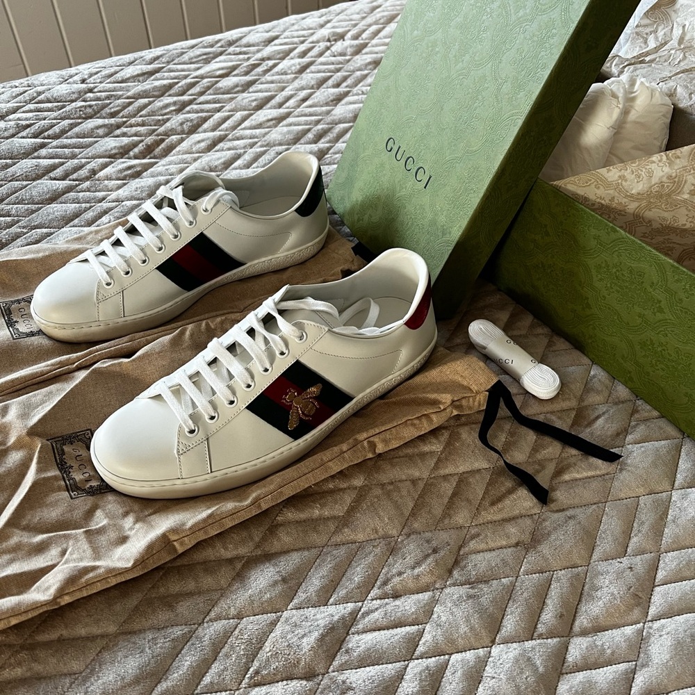 Gucci White Sneakers with Red and Green Stripes